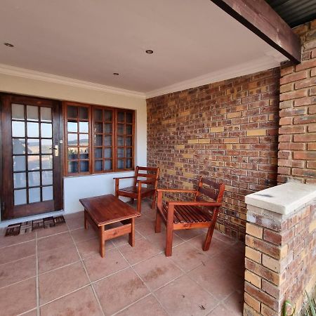 Valley View Dullstroom - Check In At The Highlander Hotel Exteriör bild