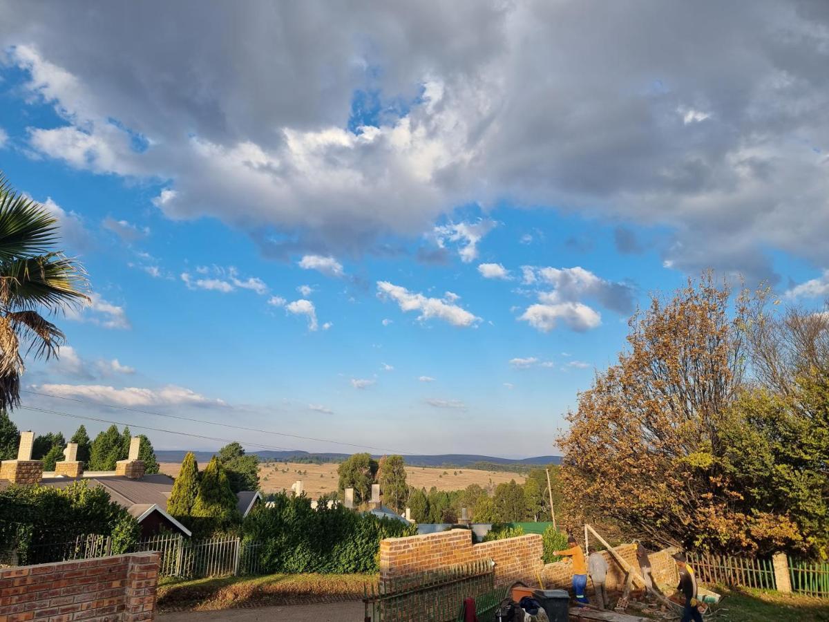 Valley View Dullstroom - Check In At The Highlander Hotel Exteriör bild